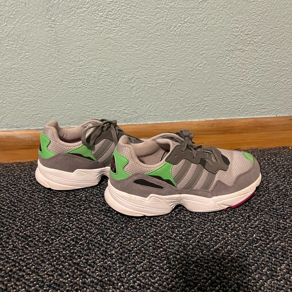 Adidas tennis shoe